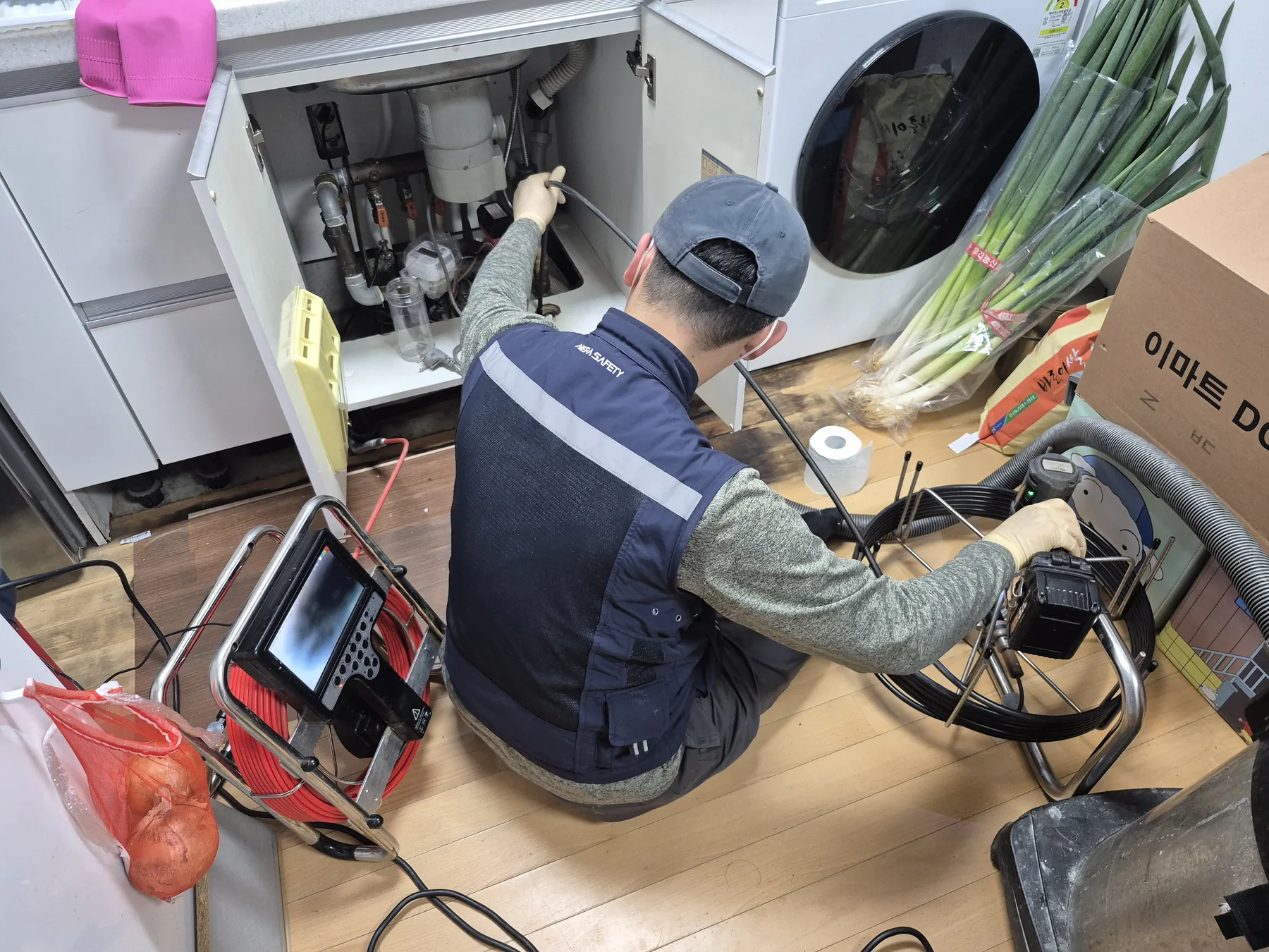 분당 이매동 싱크대막힘 작업 후 배수 흐름 확인